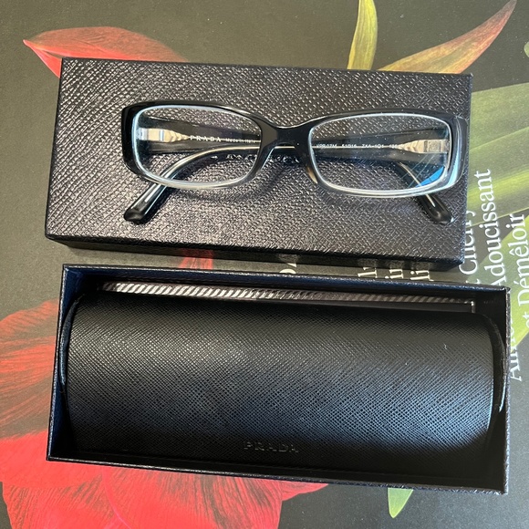 Prada optical glasses with case and box - Picture 2 of 4